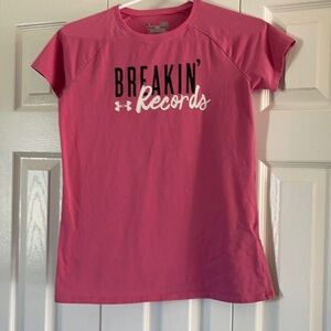 Under Armour t-shirt size L 🥰🥰